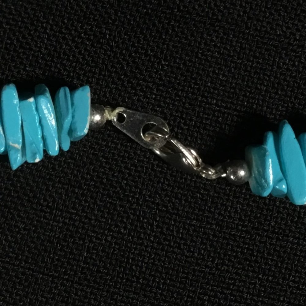 Turquoise Shell Style Necklace - Picture 4 of 4